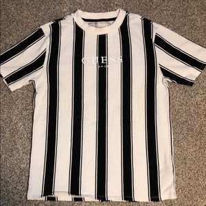 Guess T-Shirt Size S